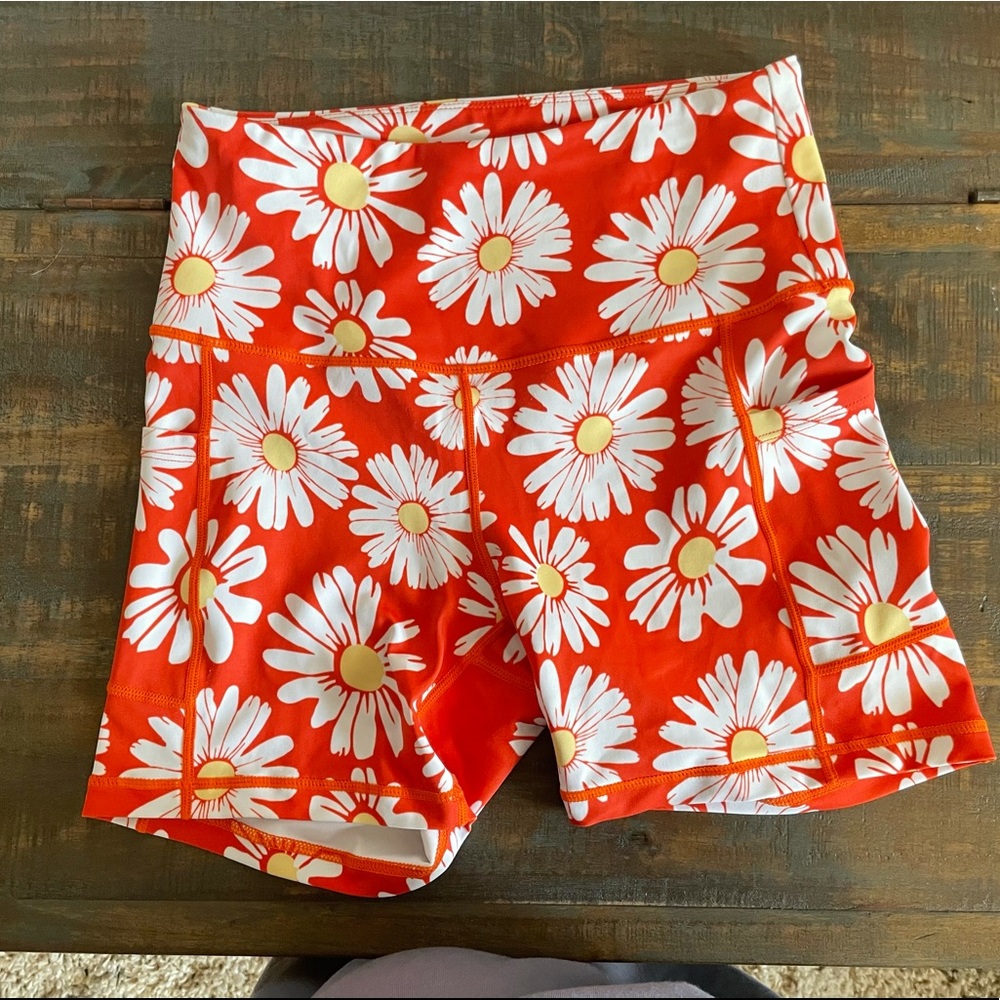 Feed me Fight me Short